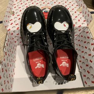 Dr. Martens Hello Kitty 1461 oxford shoes